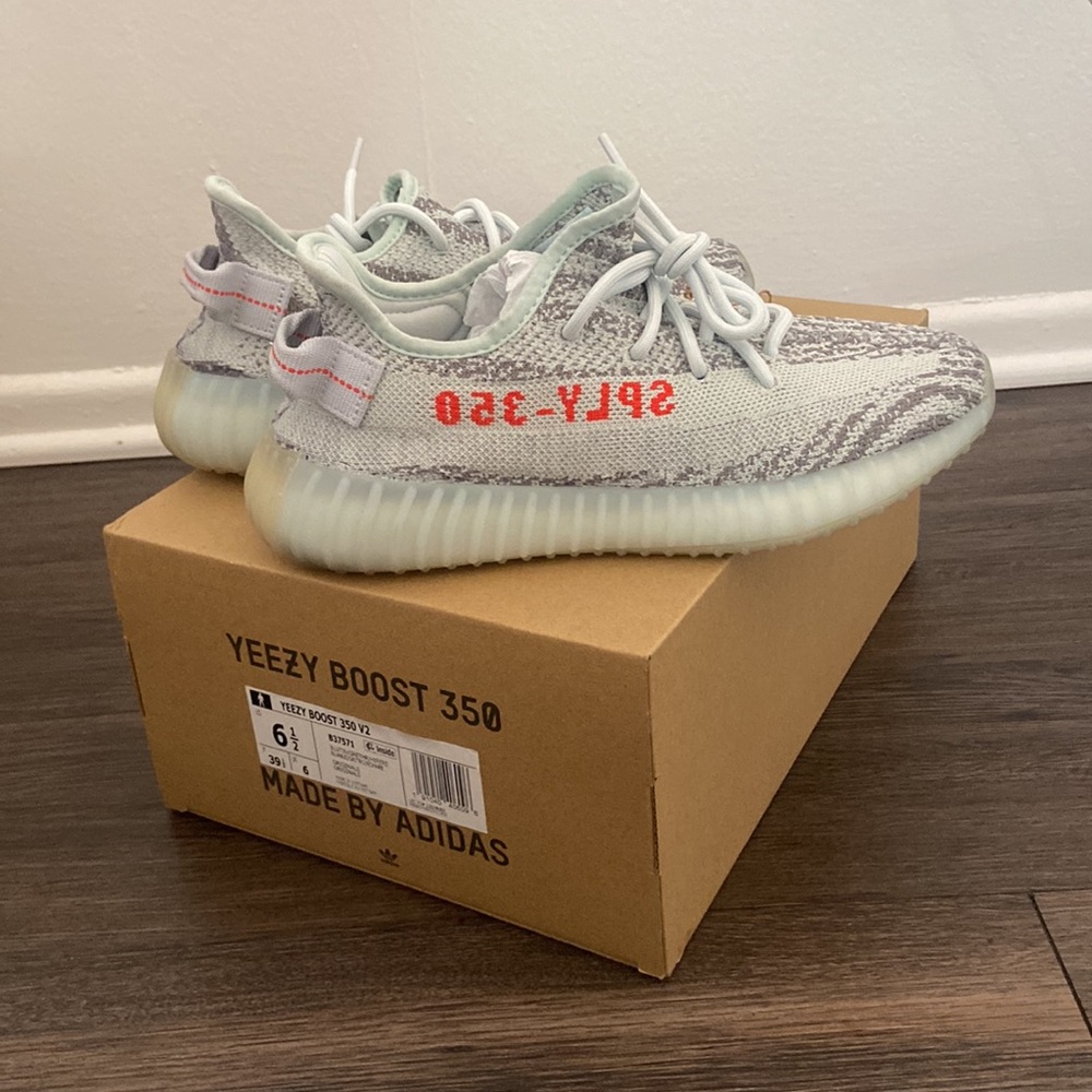 Yeezy Boost 350 Blue Tint Size 6 1/2 Men/8Woman US